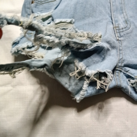 🦋 Denim Ripped Distressed Shorts Size M - Picture 3 of 12